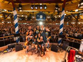 Partyband TETRAPACK im Paulaner Festzelt